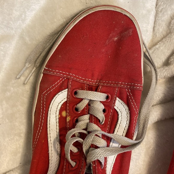 Red vans - Picture 2 of 8